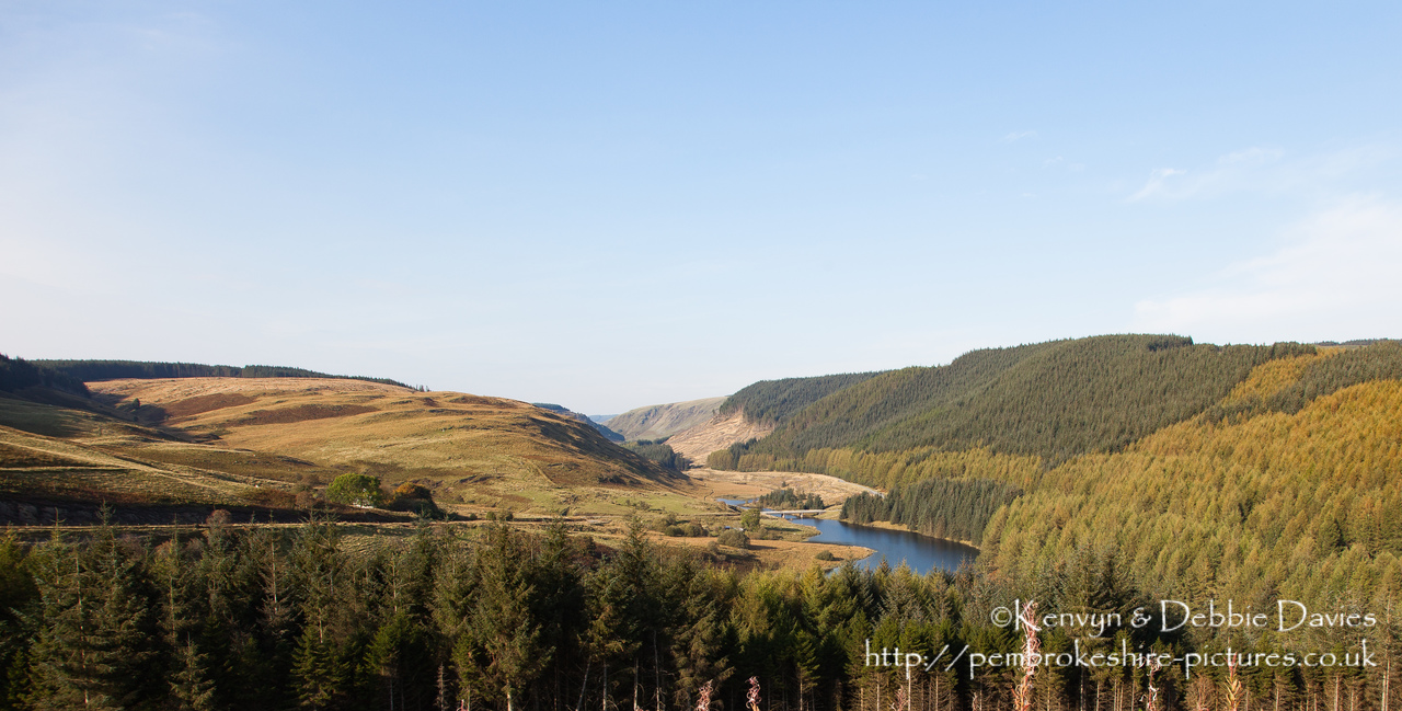 Llyn Brianne is an artificial resevoir which was completed in the early 70s by the Wimpey Construction to regulate the flow in the River Tywi.